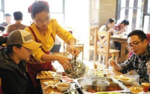 火锅店员爆料怎么办啊视频,揭秘后厨惊人真相